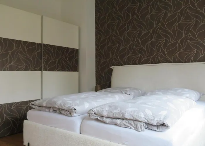 Heinrich Apartment *